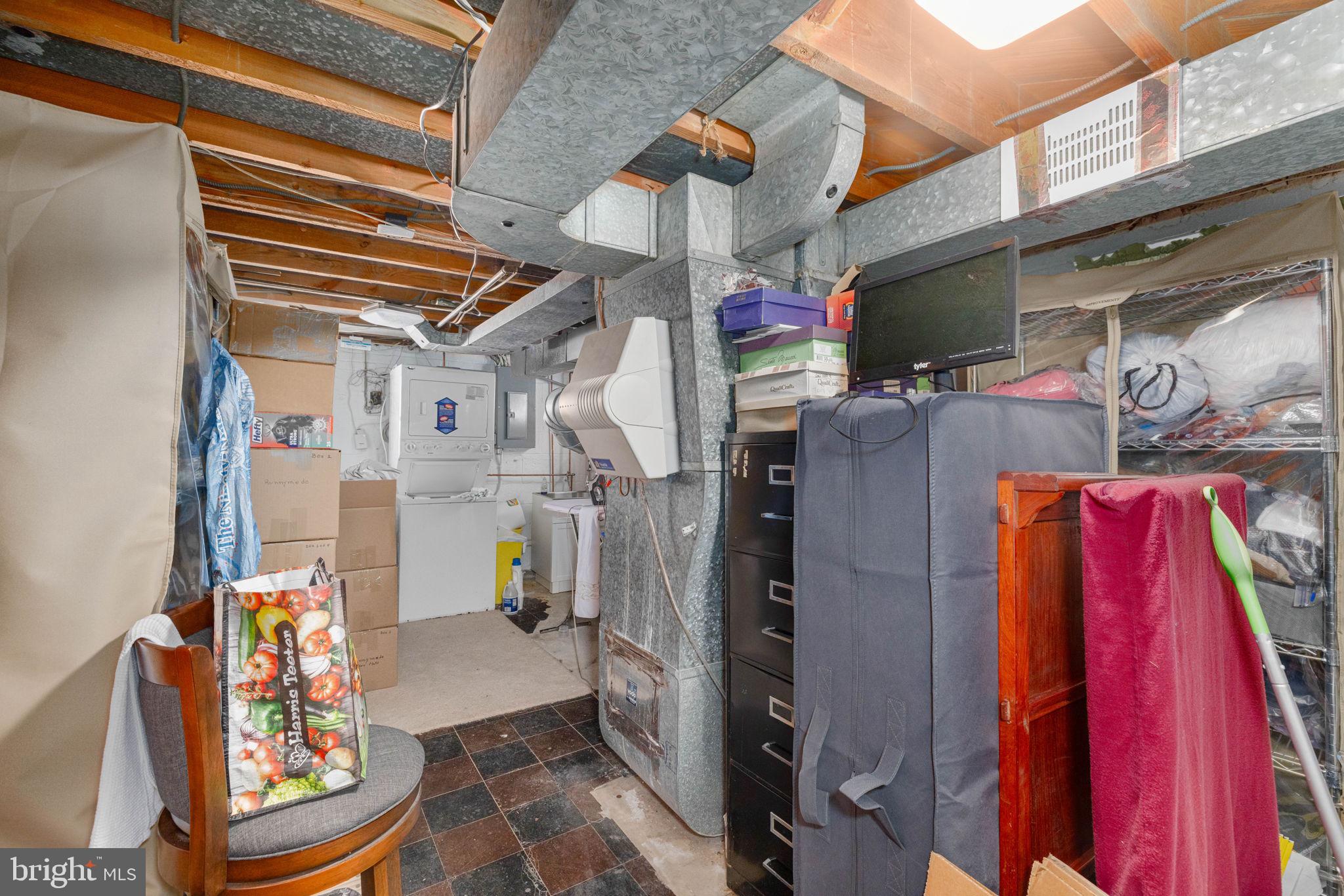 WAVERLY HILLS - Residential