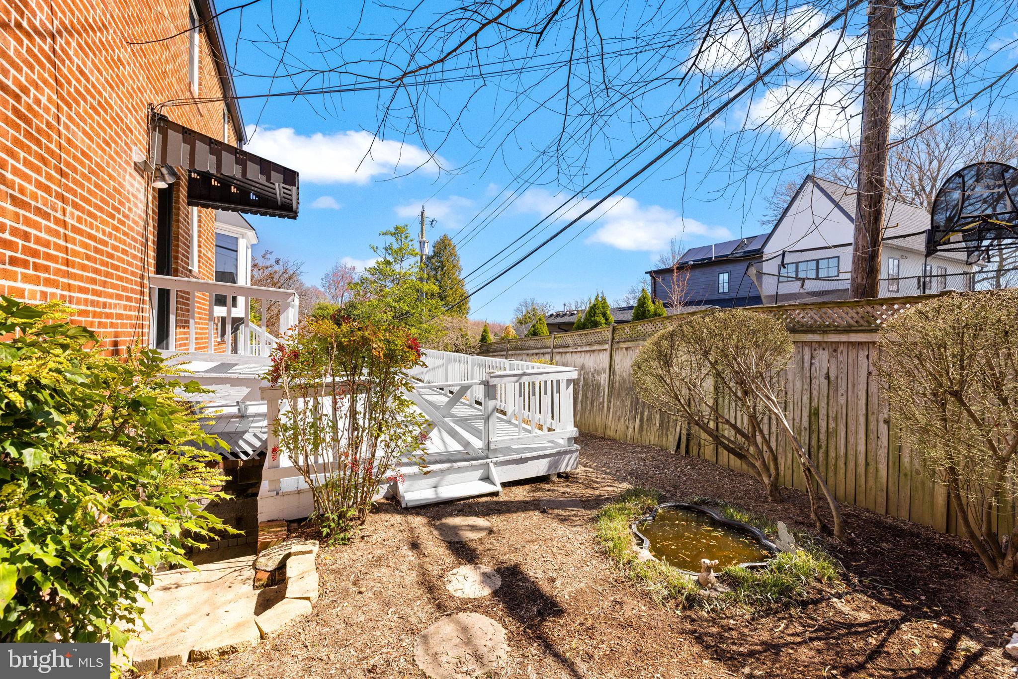 WAVERLY HILLS - Residential