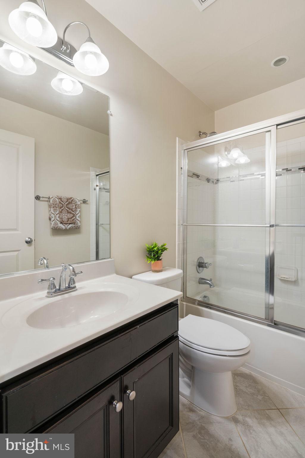 VILLAGES OF PIEDMONT II - Residential Lease