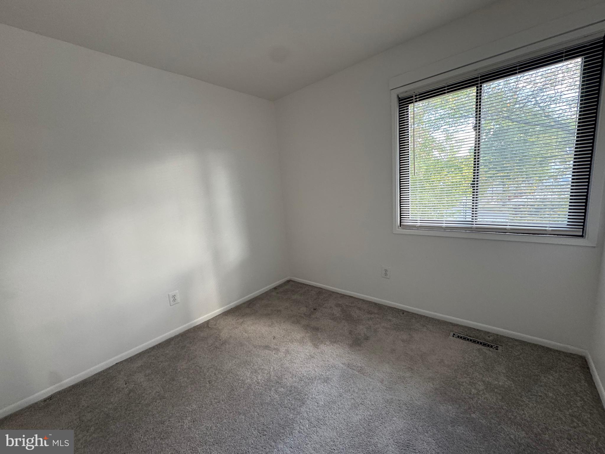 CRESTVIEW - Residential Lease