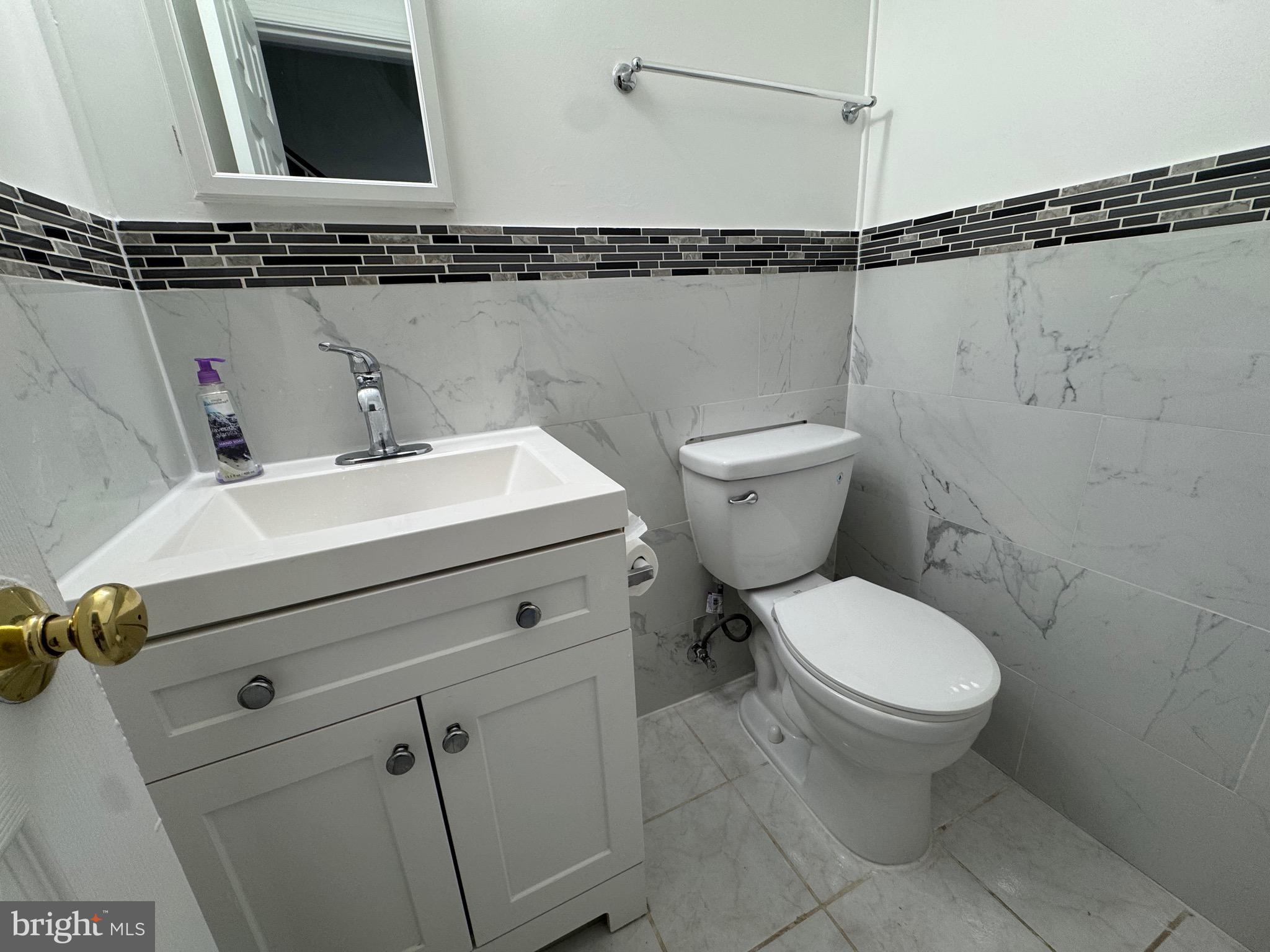 CRESTVIEW - Residential Lease