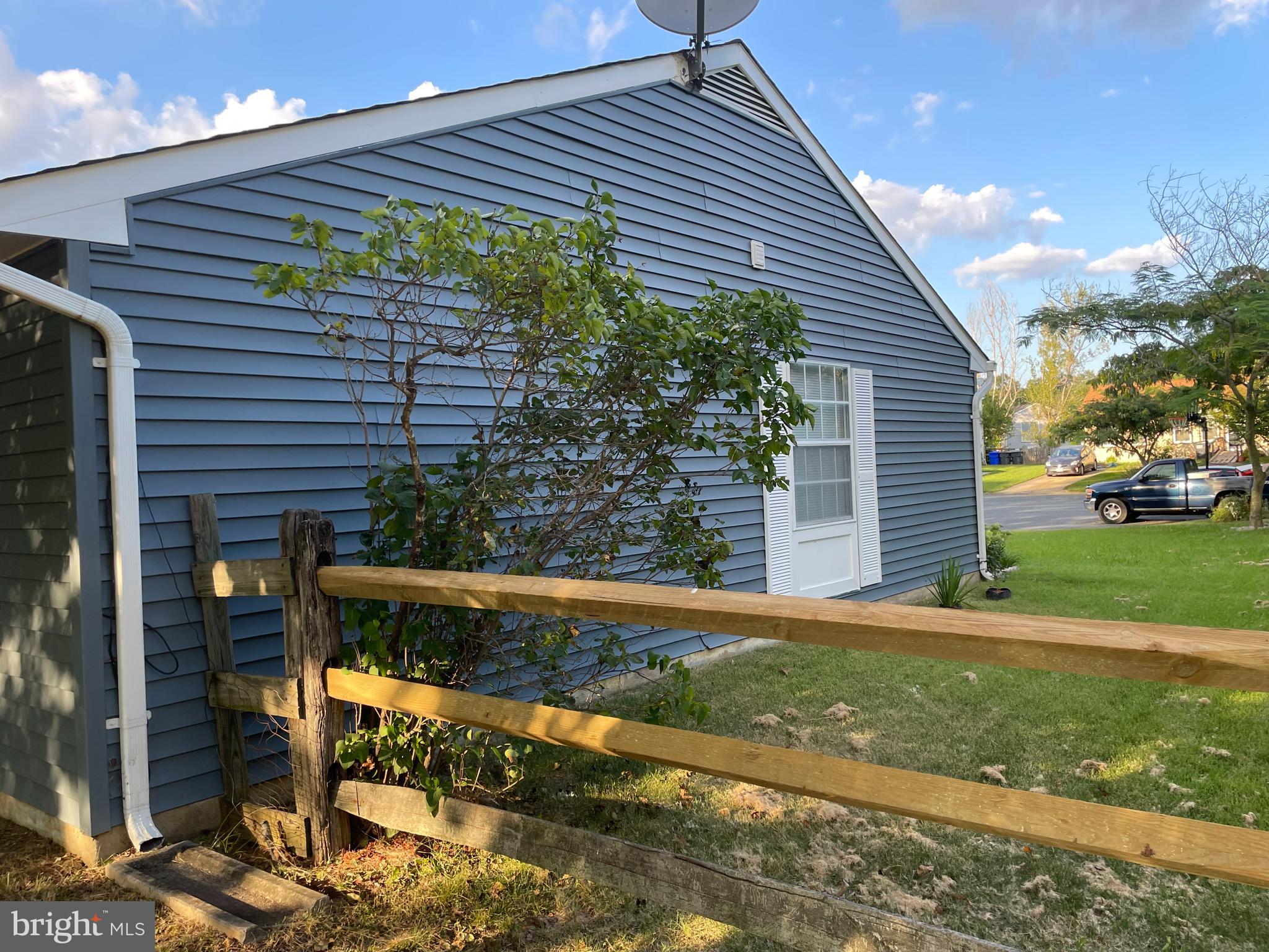 WAKEFIELD NEIGHBORHOOD - Residential