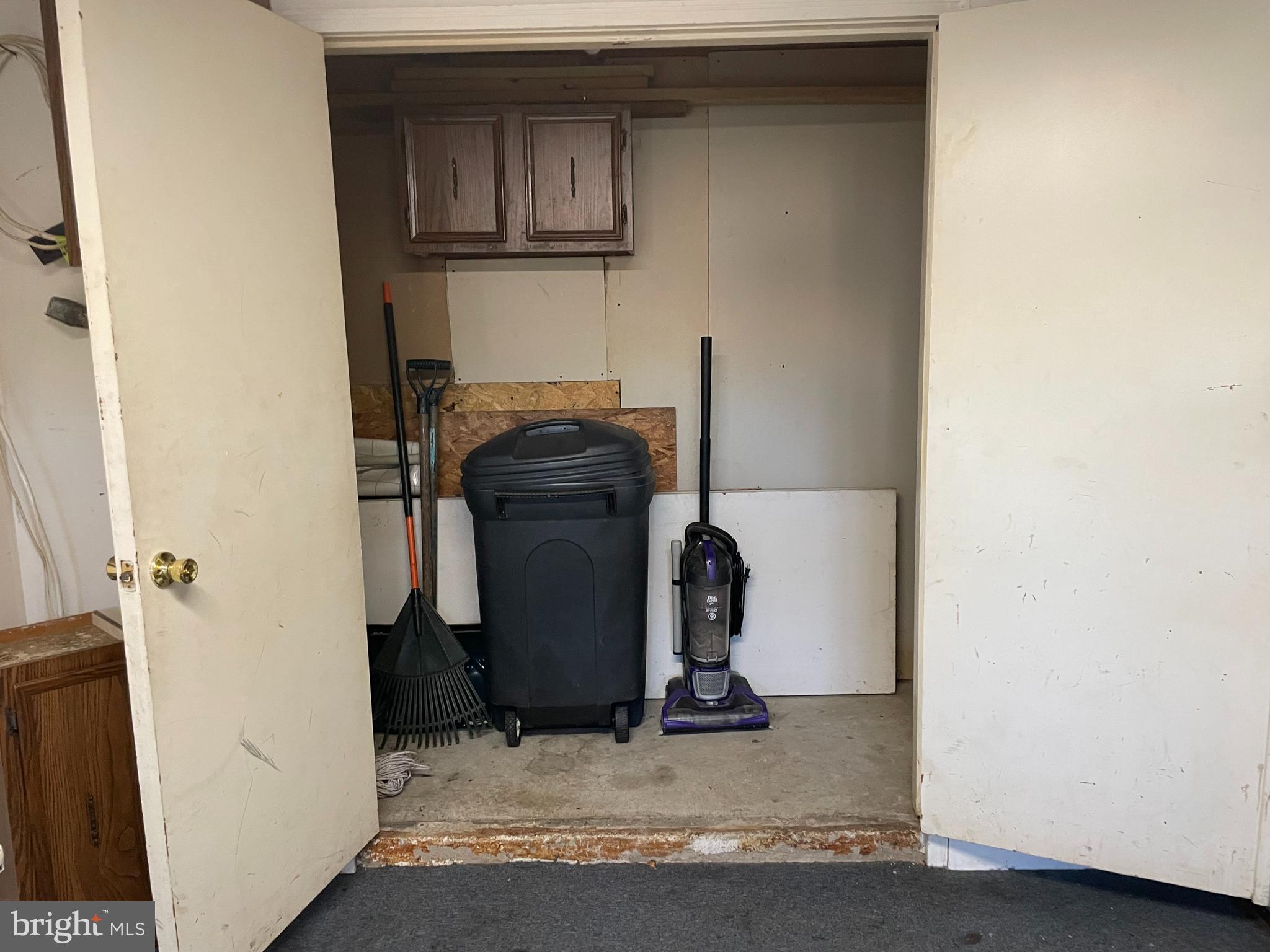 WAKEFIELD NEIGHBORHOOD - Residential