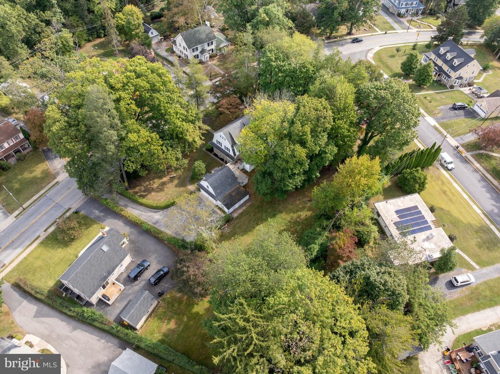 Photo of 412 N Rolling Road, SPRINGFIELD, PA 19064 (MLS # PADE2104024)