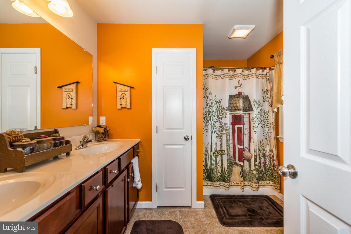 AUTUMN HILLS - Residential