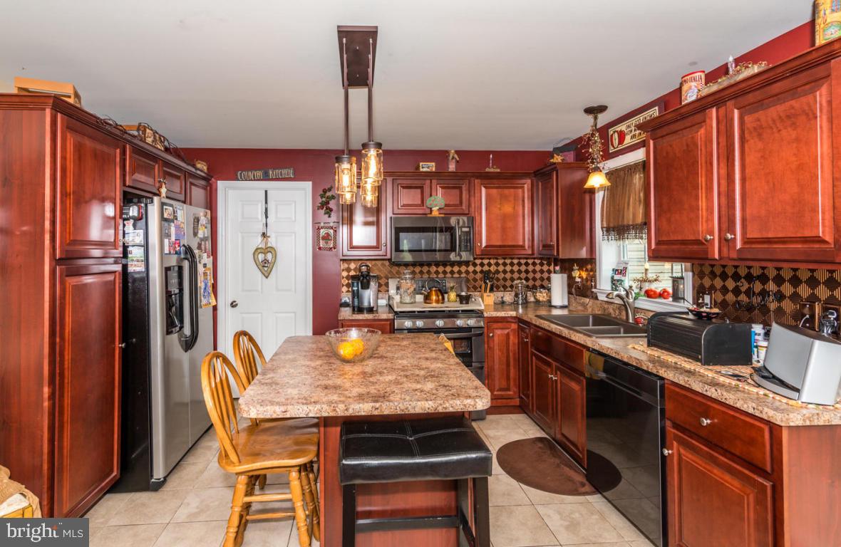 AUTUMN HILLS - Residential