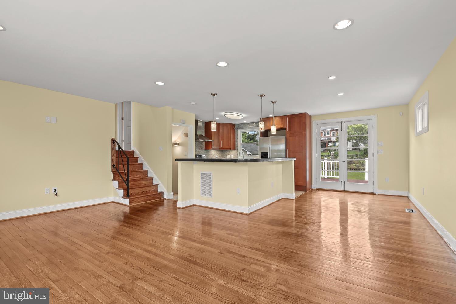 DULANEY VILLAGE - Residential