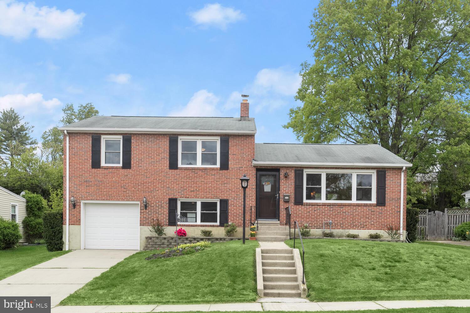 DULANEY VILLAGE - Residential