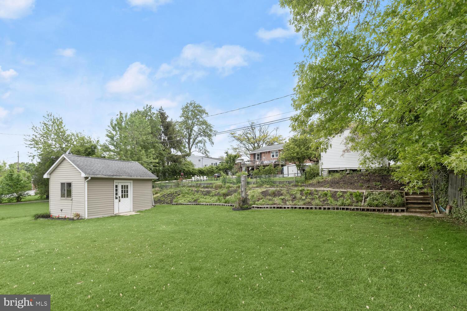 DULANEY VILLAGE - Residential