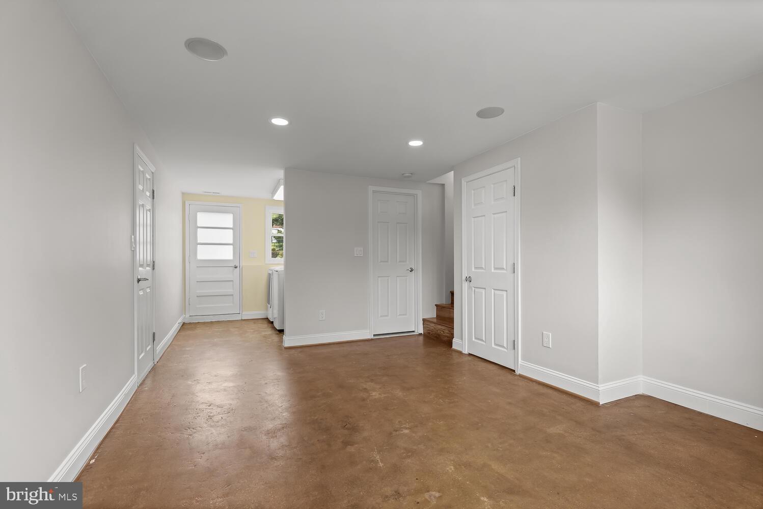 DULANEY VILLAGE - Residential