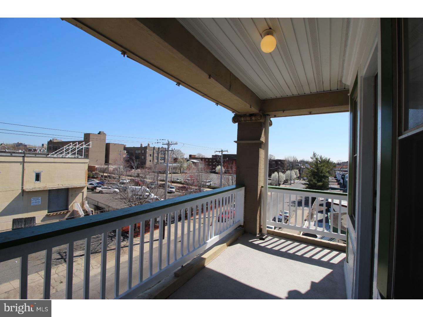 UNIVERSITY CITY - Residential Lease