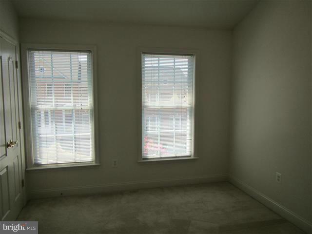 STONE CREEK CROSSING - Residential Lease