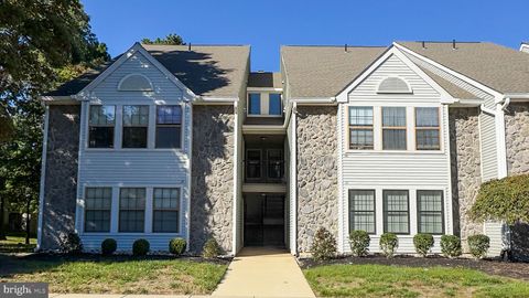 Photo of 19 Summit Court, MARLTON, NJ 08053 (MLS # NJBL2097894)