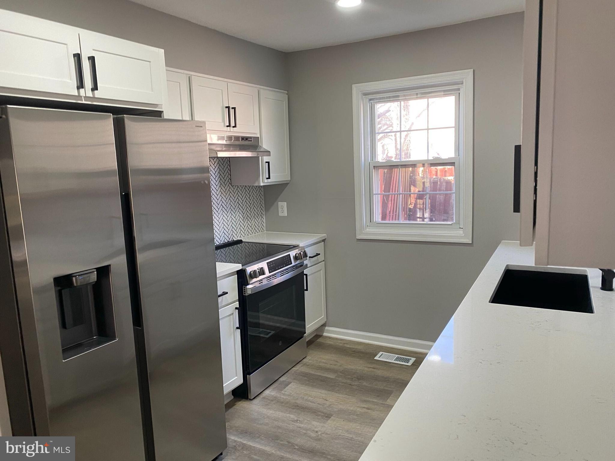 POINT OF WOODS - Residential