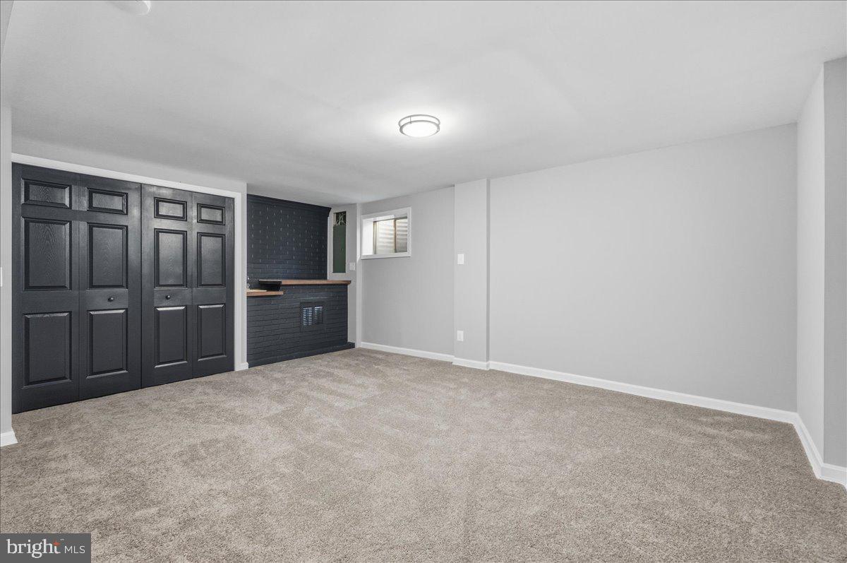 POINT OF WOODS - Residential