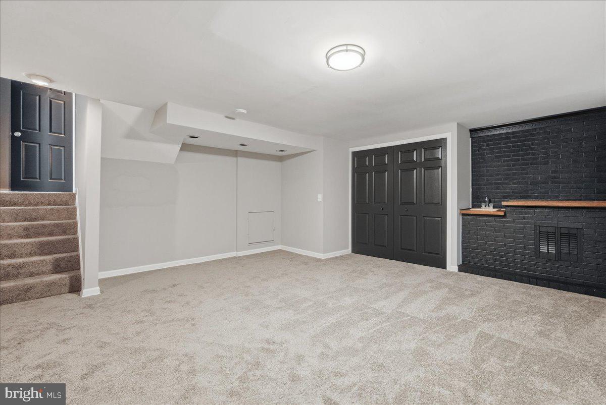 POINT OF WOODS - Residential