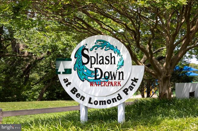 POINT OF WOODS - Residential