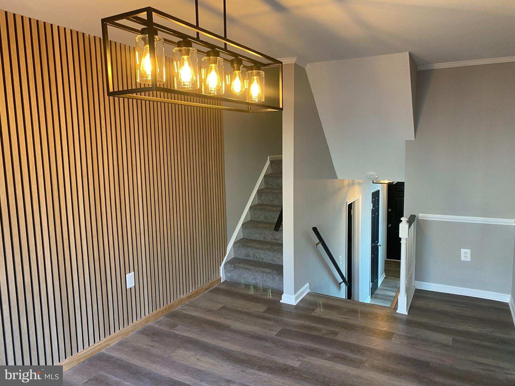 POINT OF WOODS - Residential