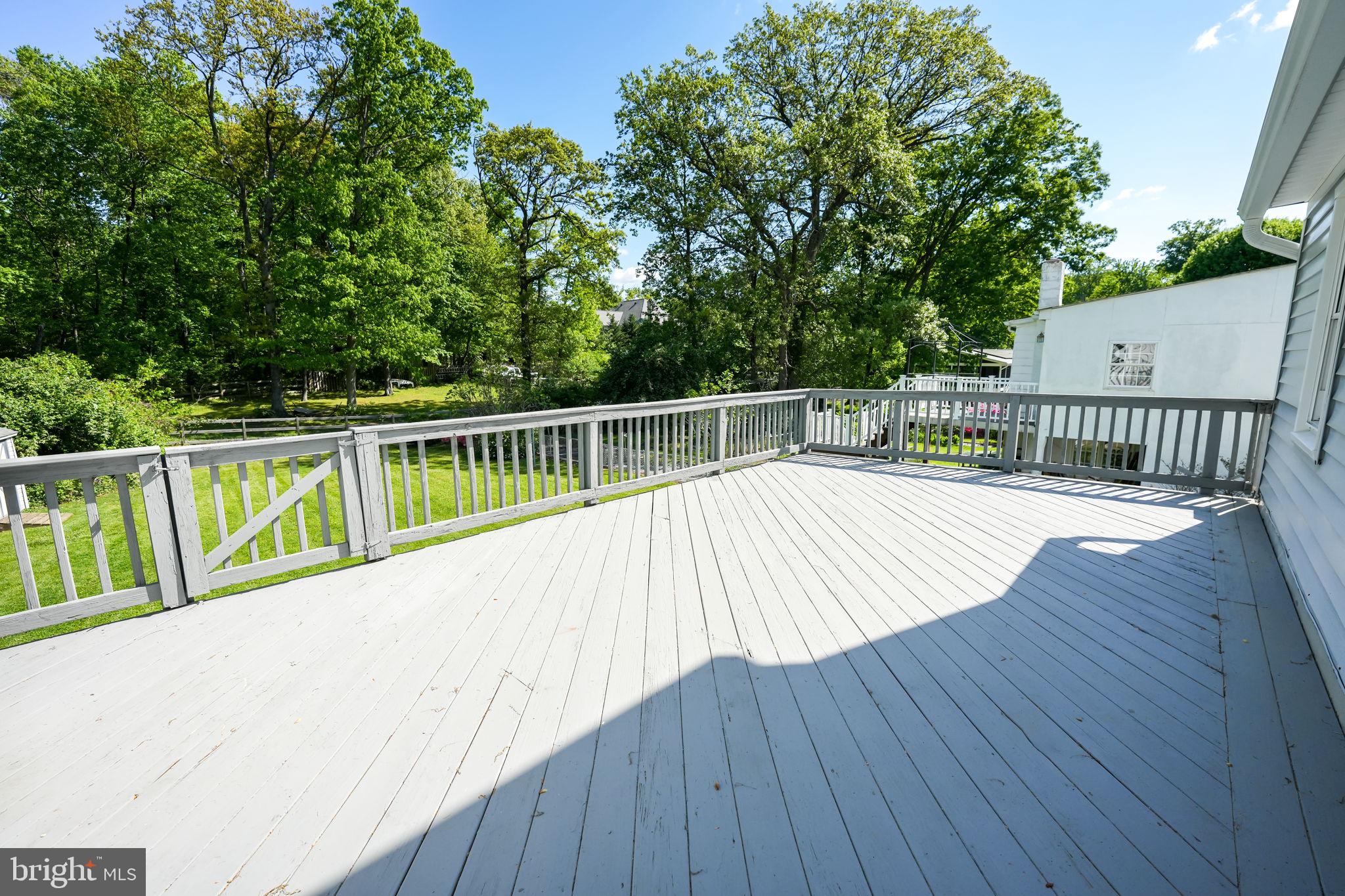 FAIRFAX  WOODS - Residential