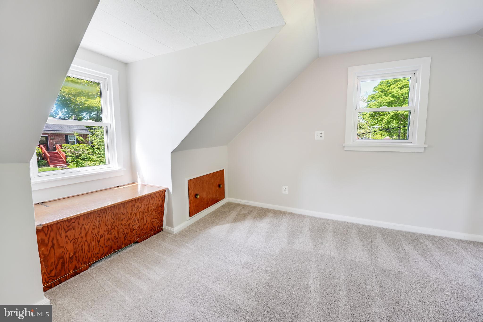 FAIRFAX  WOODS - Residential