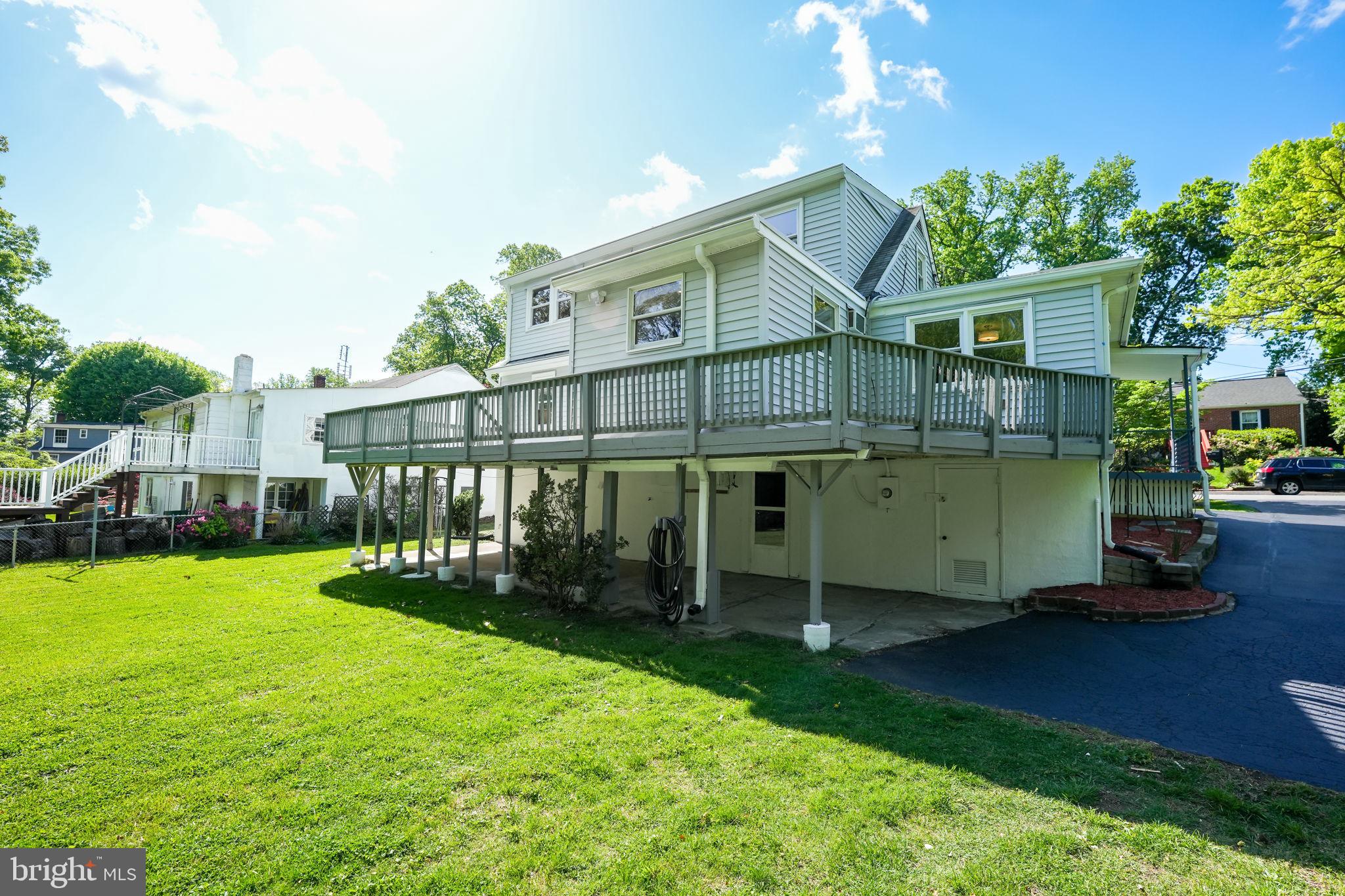 FAIRFAX  WOODS - Residential