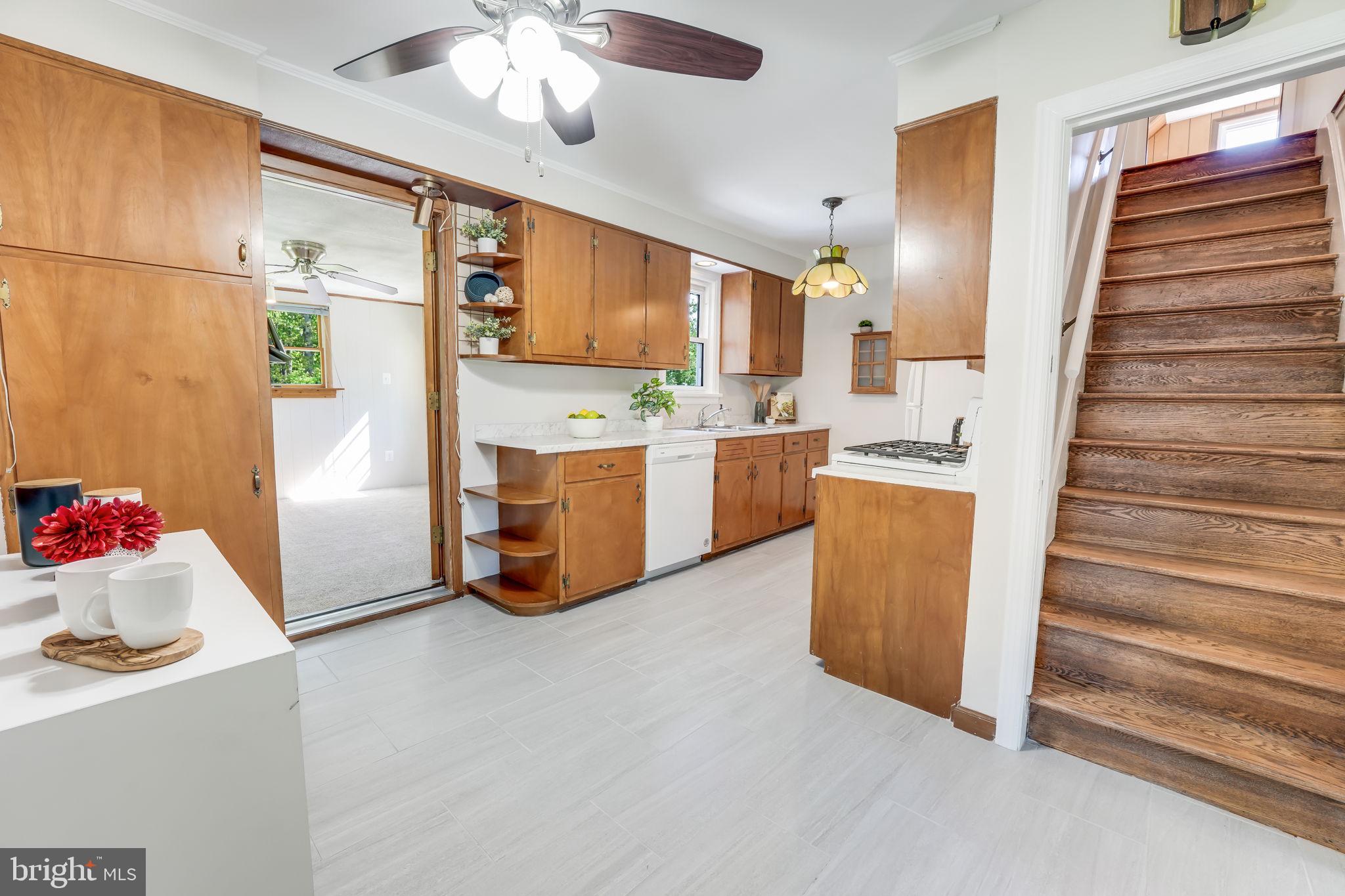 FAIRFAX  WOODS - Residential