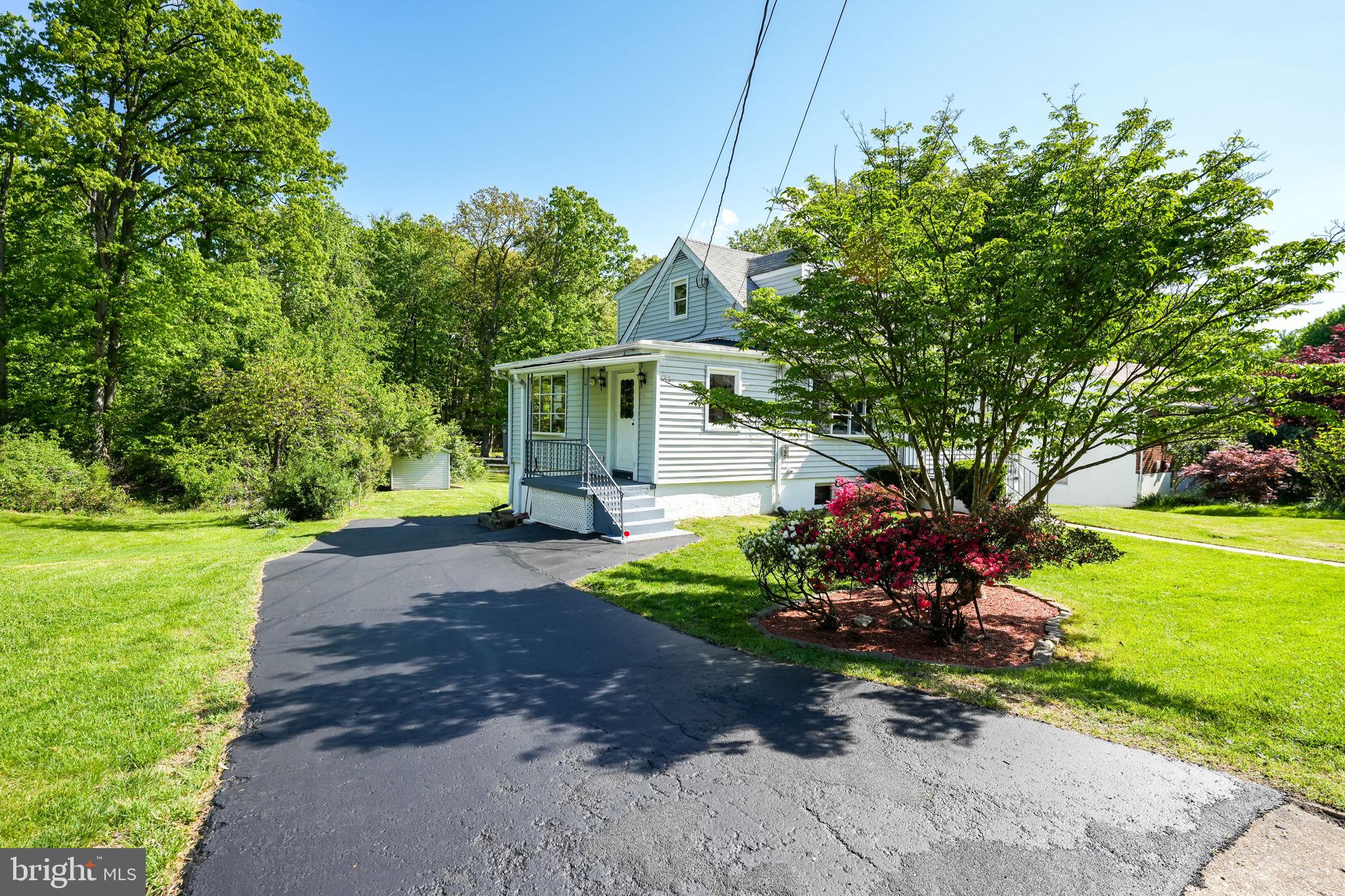 FAIRFAX  WOODS - Residential