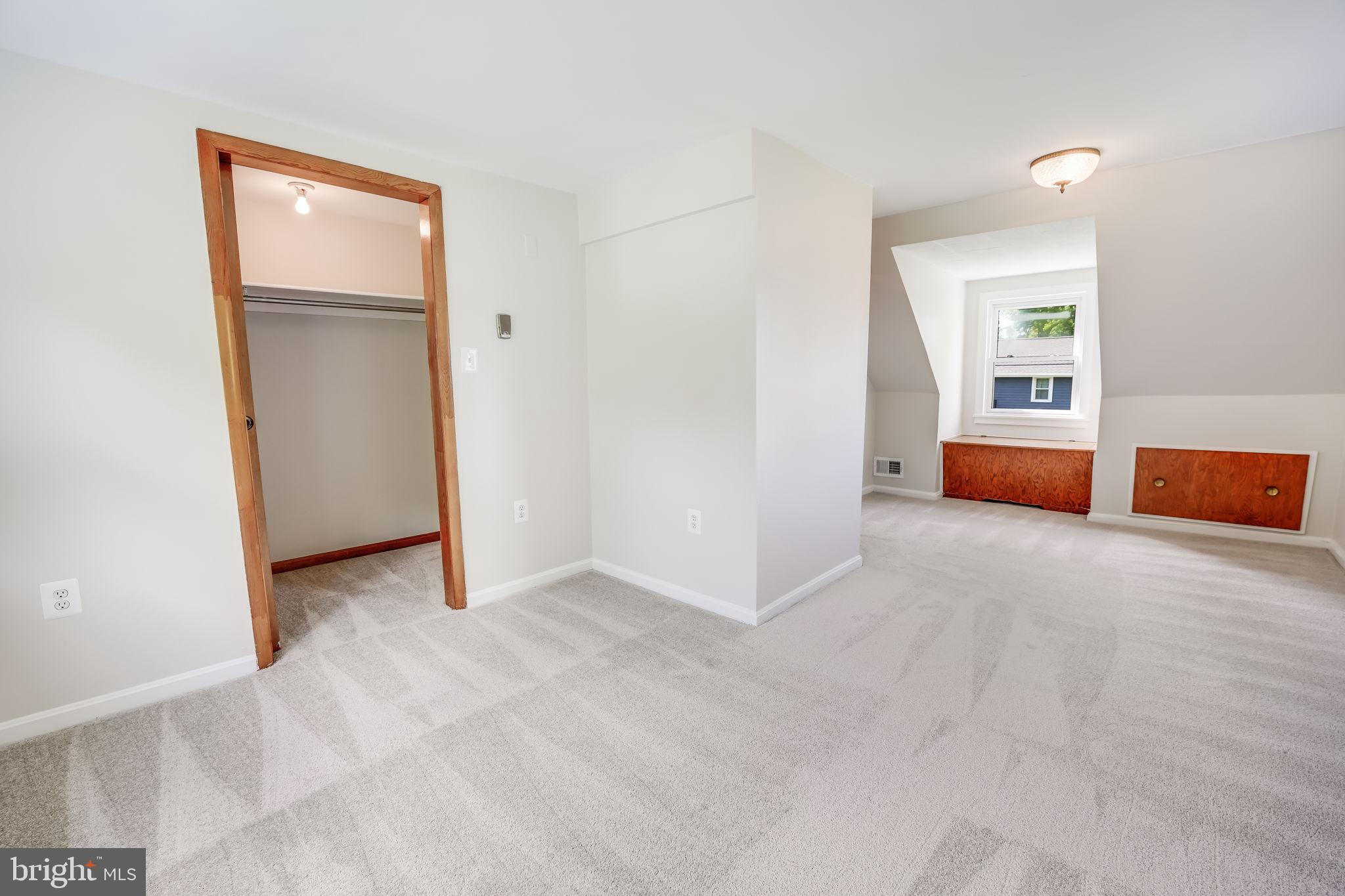 FAIRFAX  WOODS - Residential