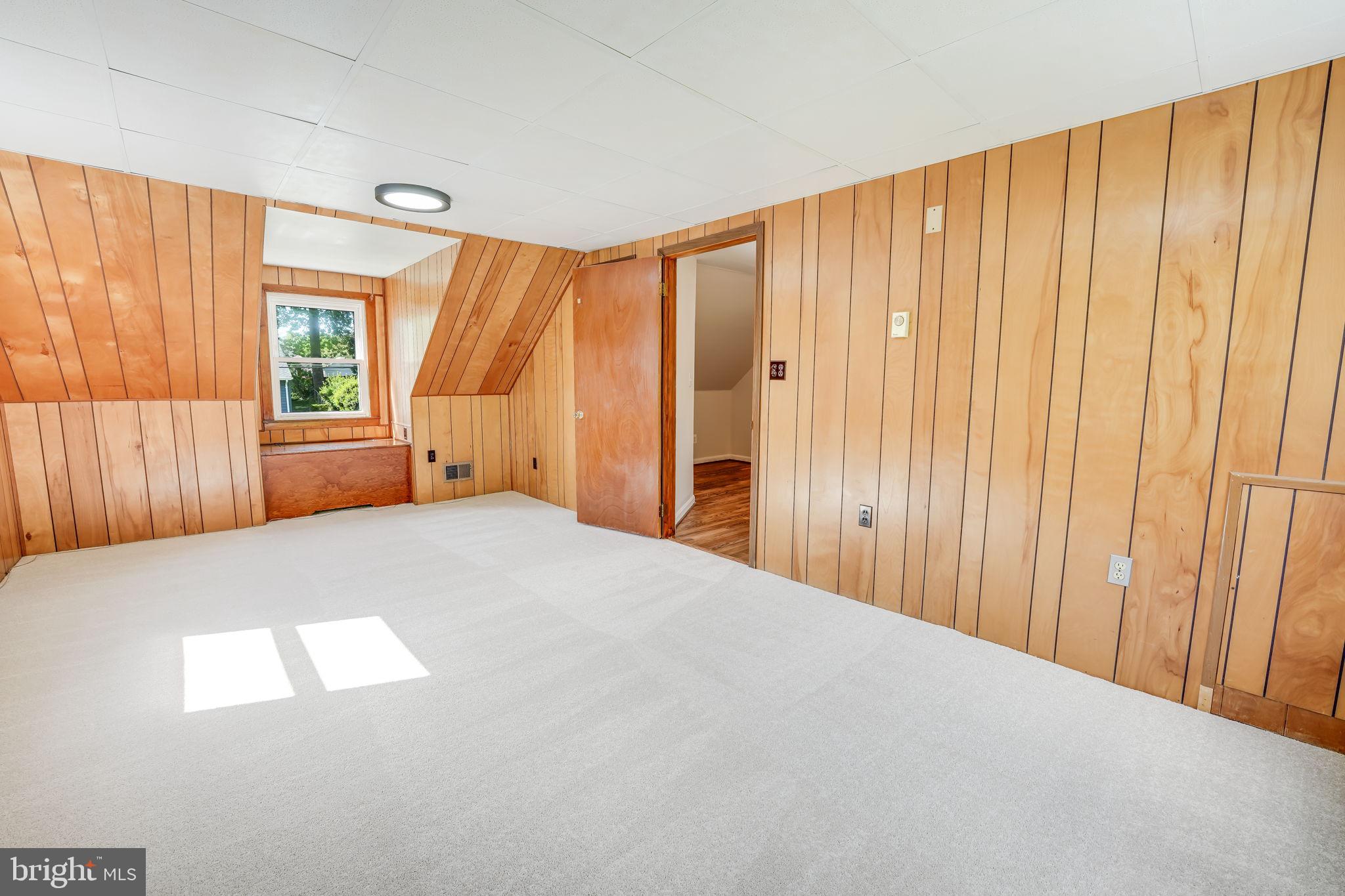 FAIRFAX  WOODS - Residential