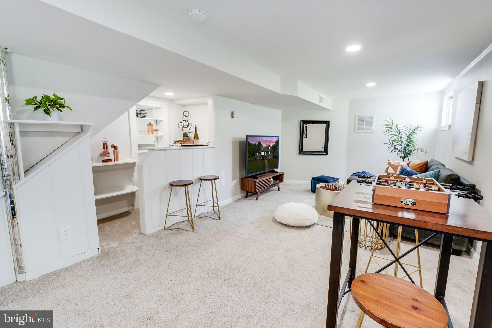 FAIRFAX  WOODS - Residential