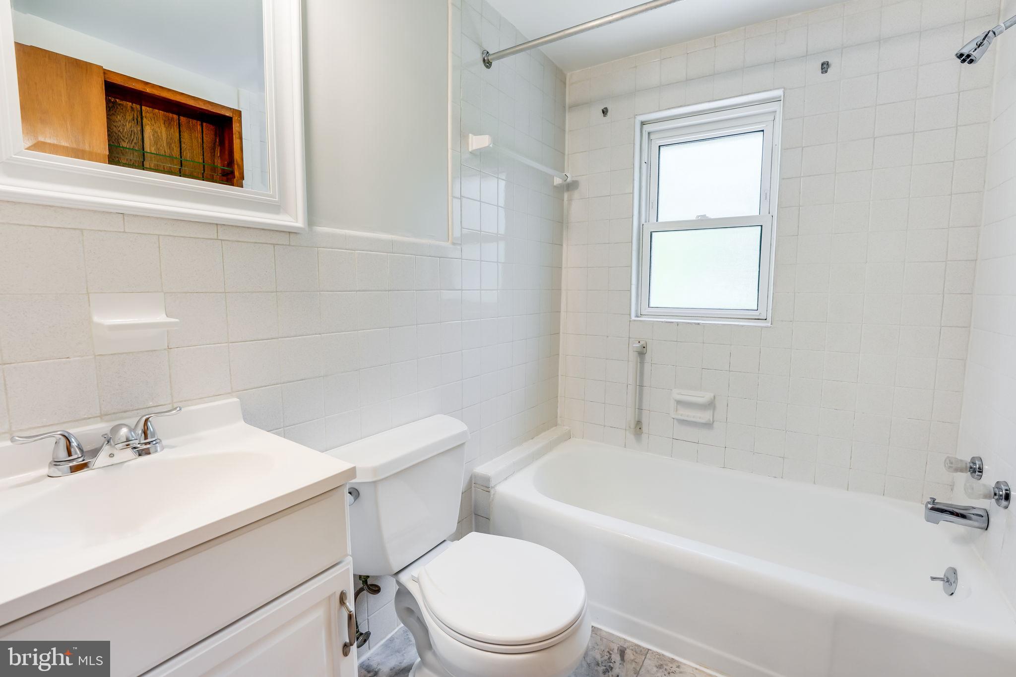 FAIRFAX  WOODS - Residential