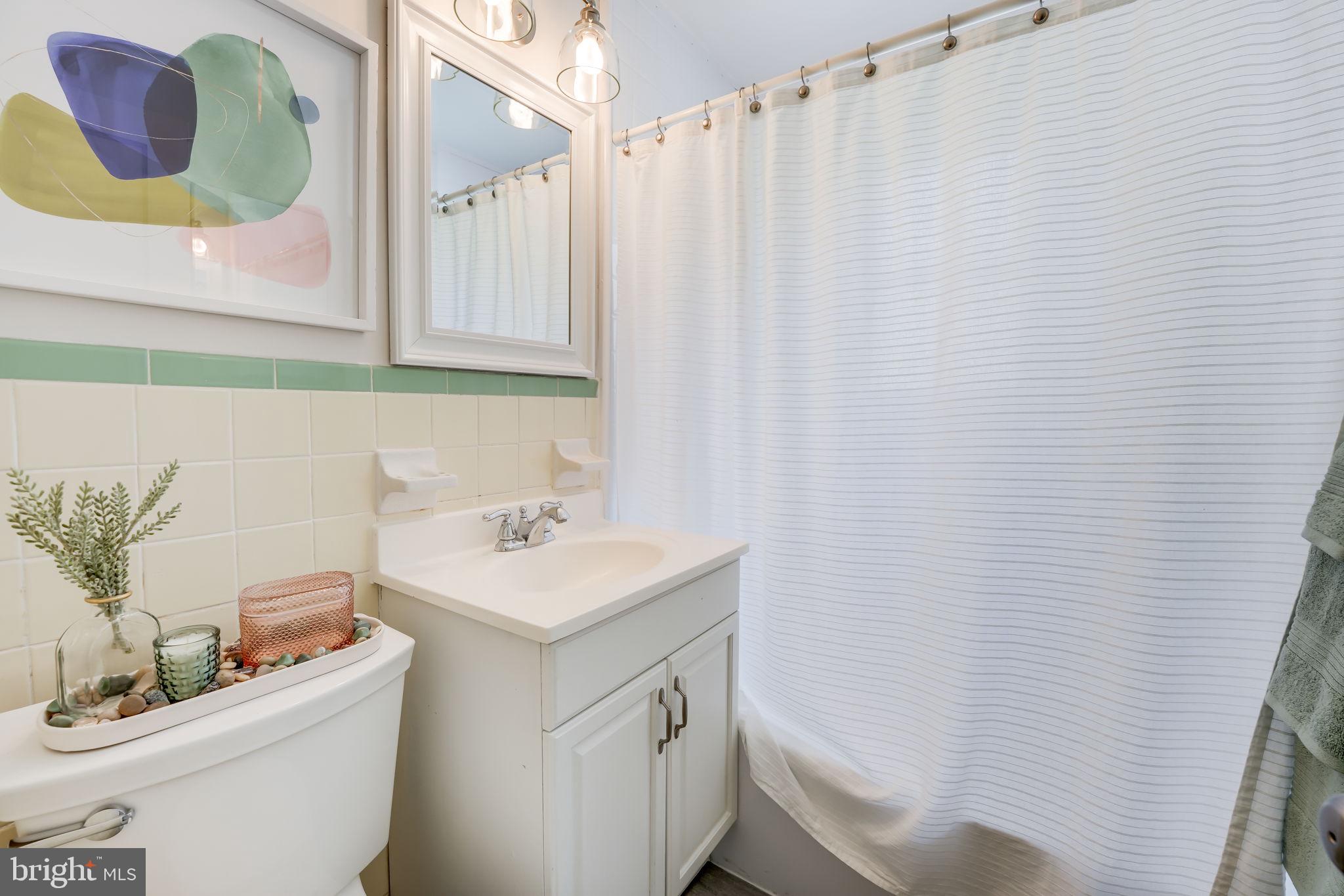 FAIRFAX  WOODS - Residential