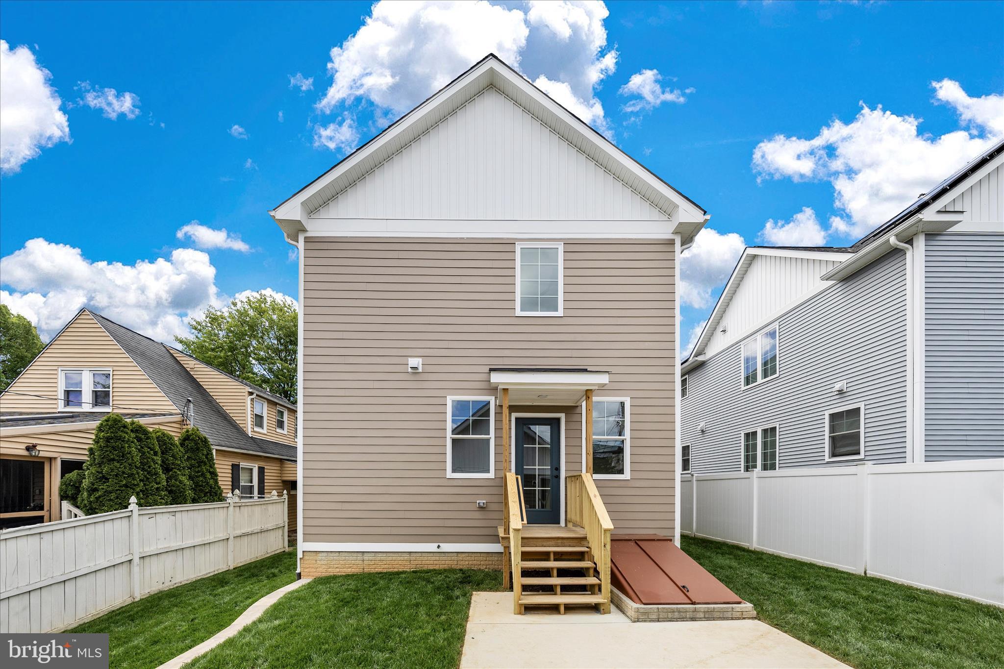 DOWNTOWN FREDERICK - Residential