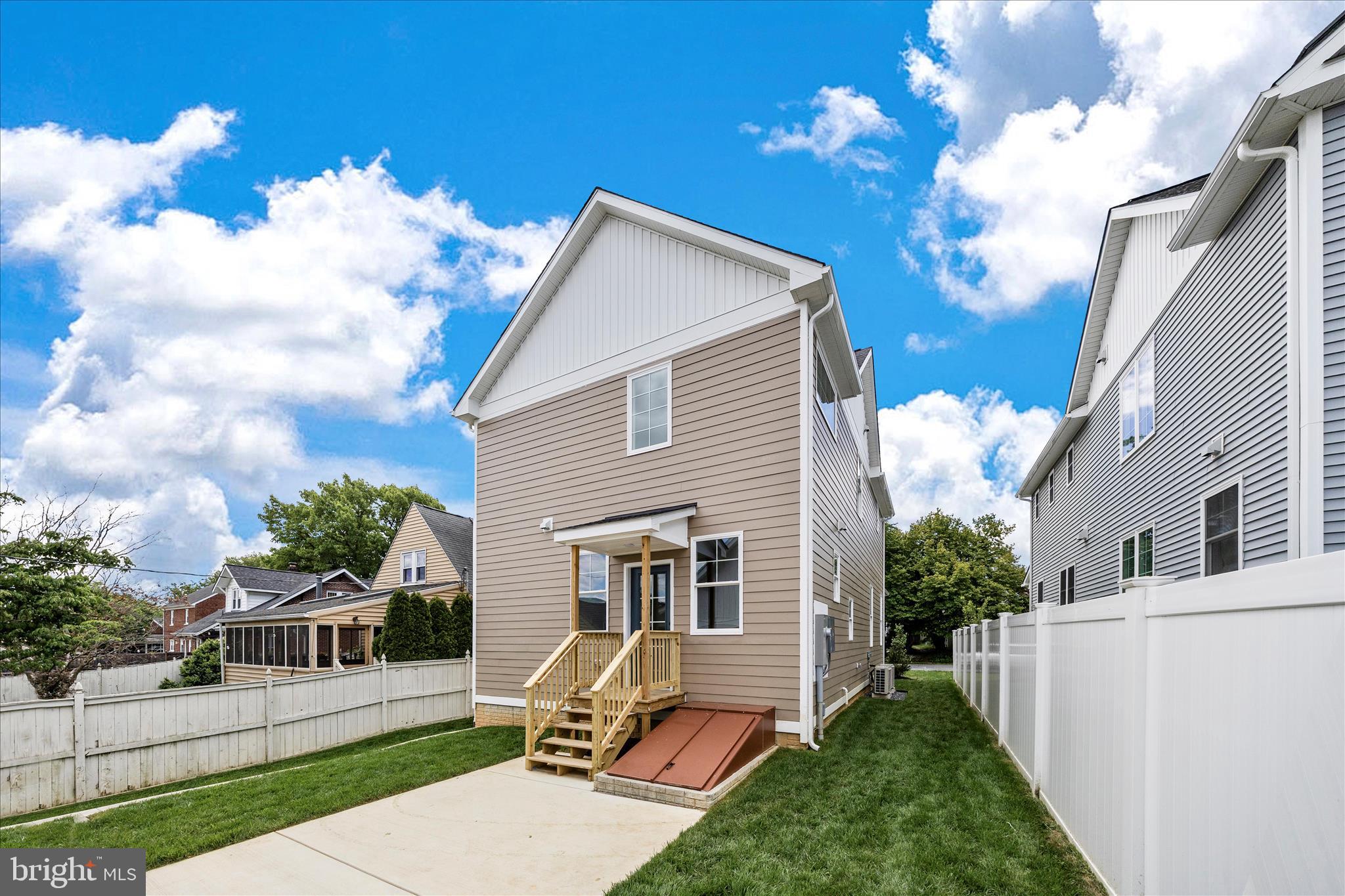 DOWNTOWN FREDERICK - Residential