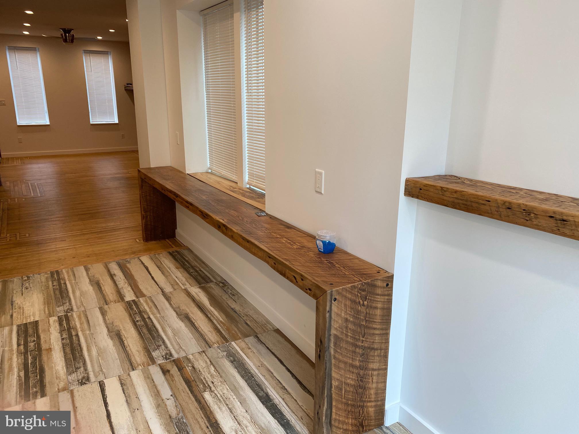 PORT RICHMOND - Residential Lease