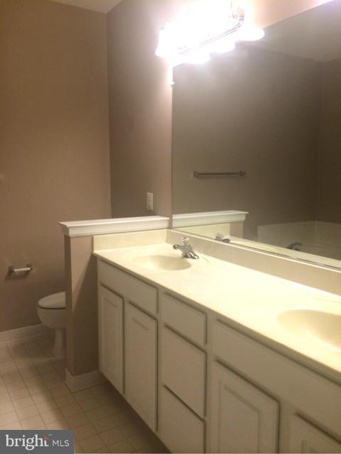 THE RESERVE CONDOMINIUMS - Residential Lease