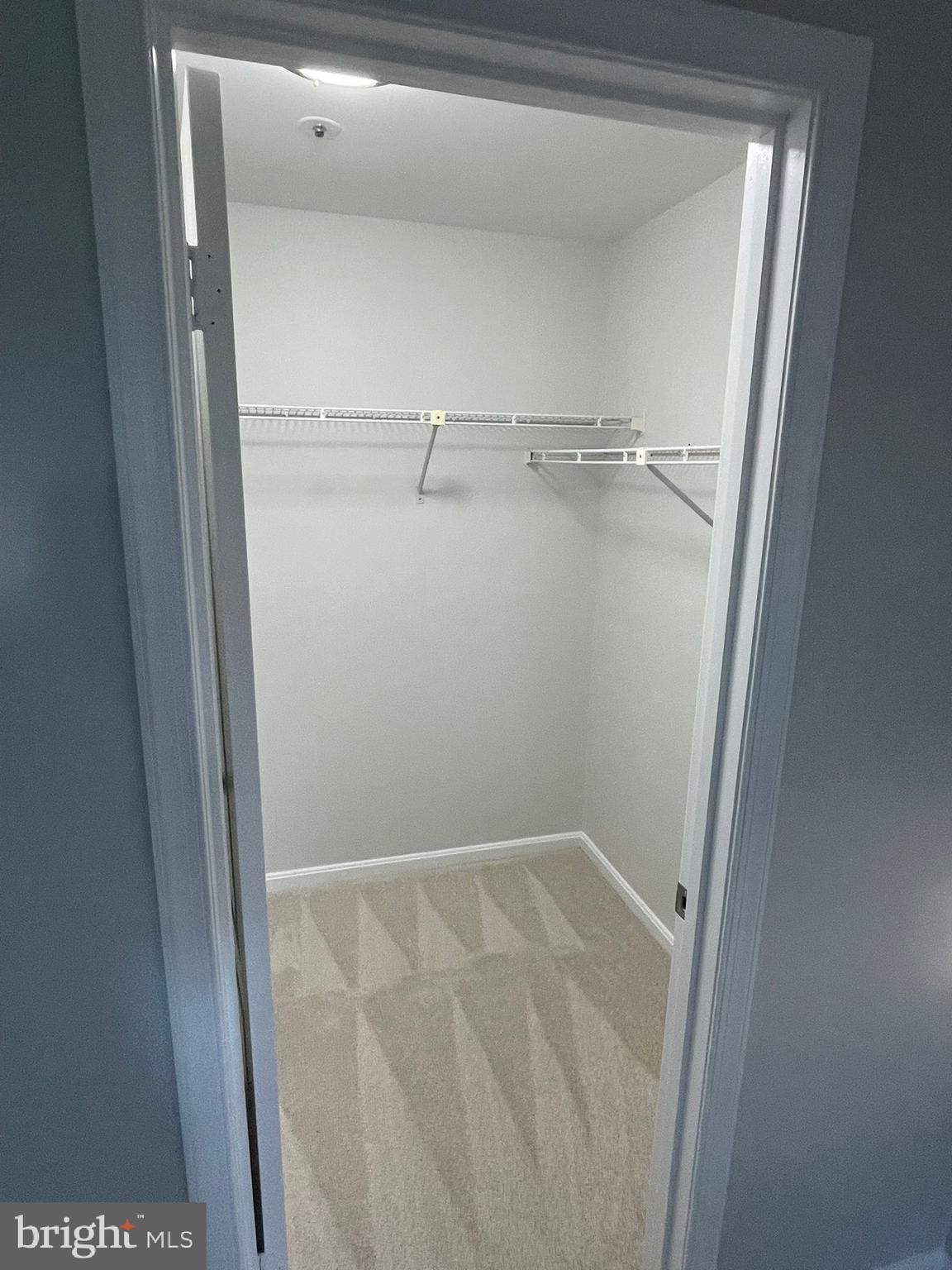 VILLAGE OF MONTGOMERY RUN - Residential Lease