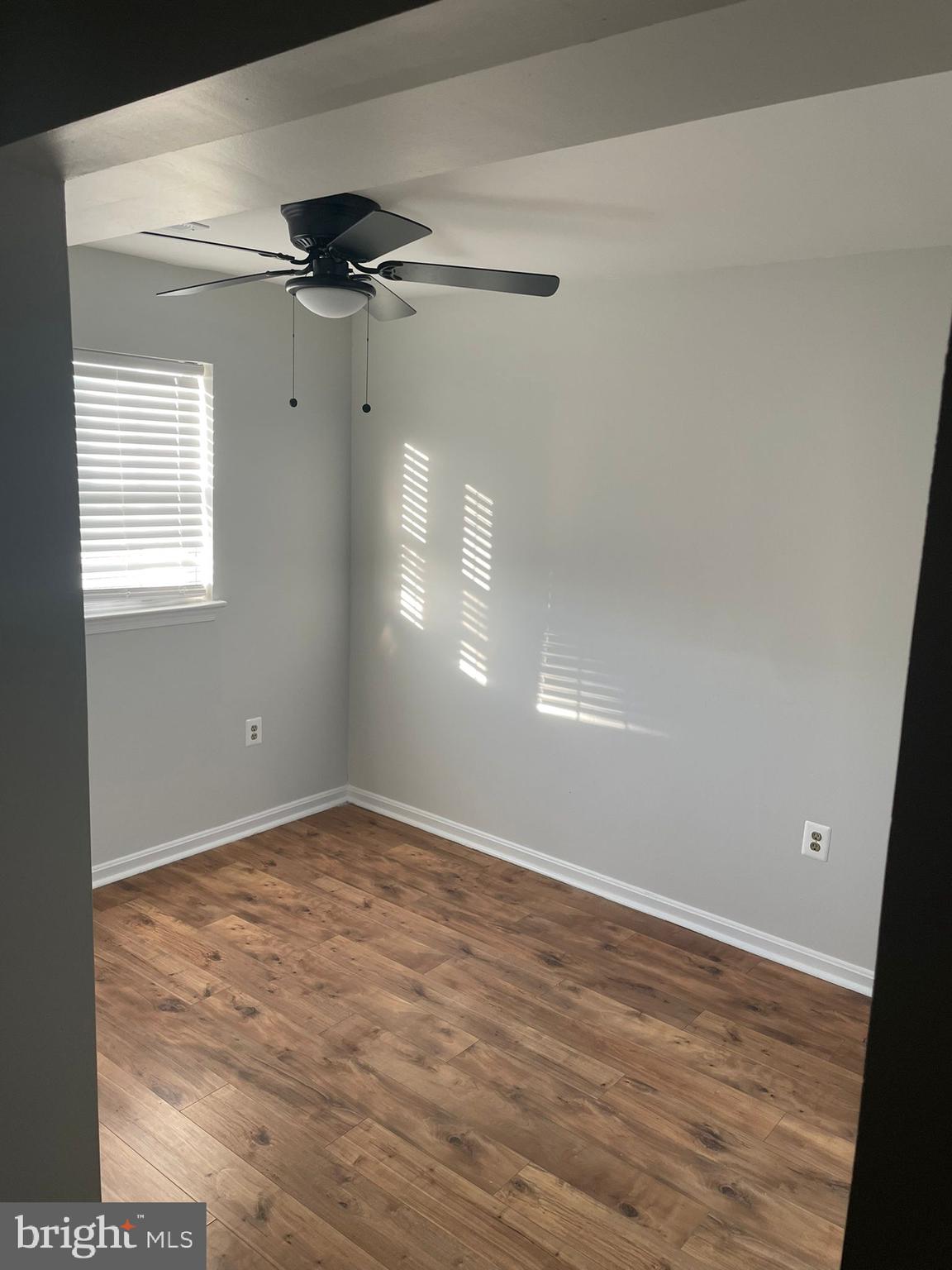 VILLAGE OF MONTGOMERY RUN - Residential Lease