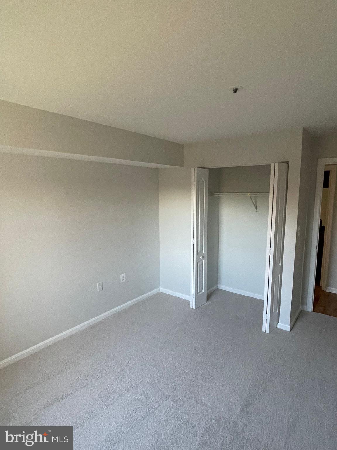 VILLAGE OF MONTGOMERY RUN - Residential Lease