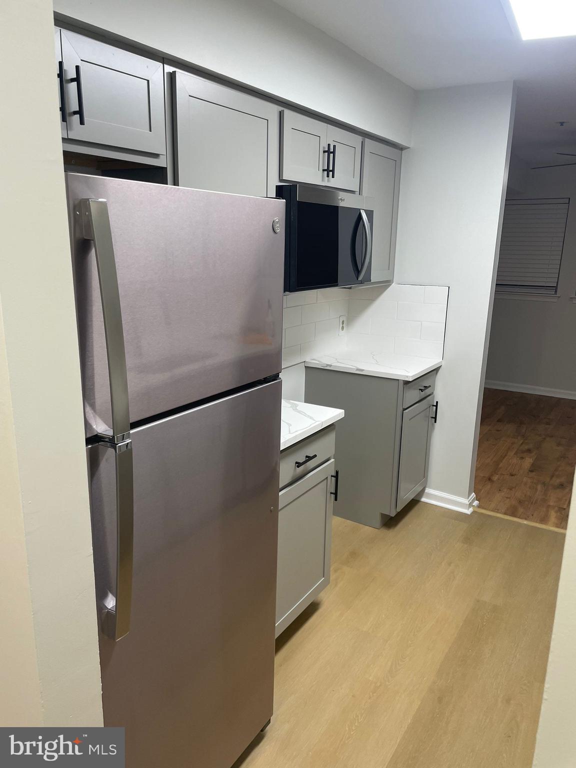 VILLAGE OF MONTGOMERY RUN - Residential Lease