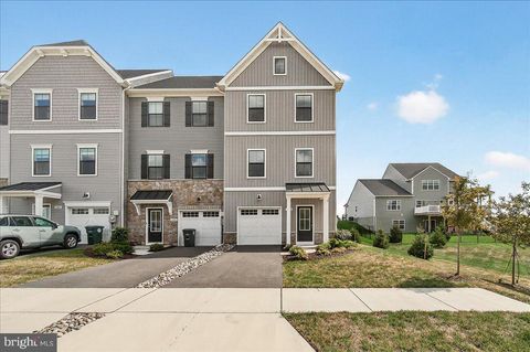 Townhouse For Sale - 1600 Corn Crib Pl Pl<br/> FREDERICK, MD 21702