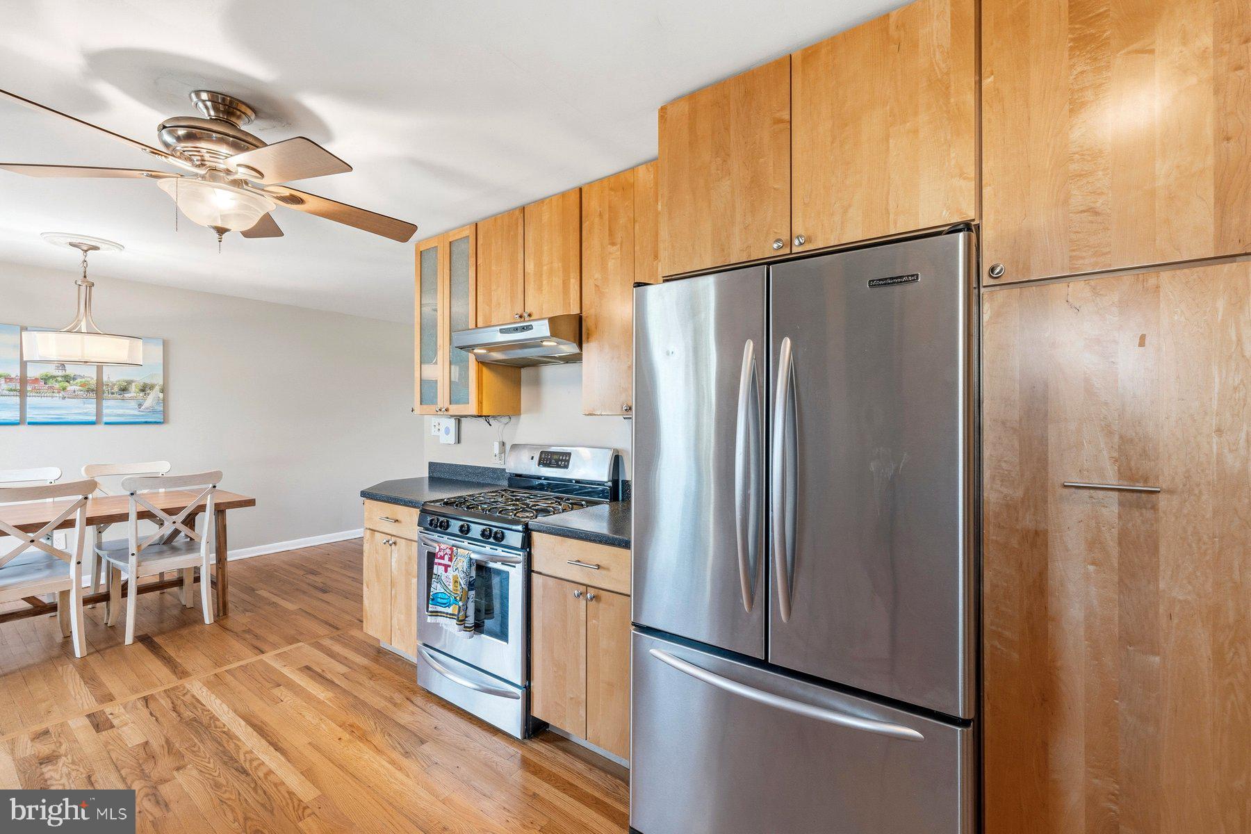 WOODLAND BEACH - Residential