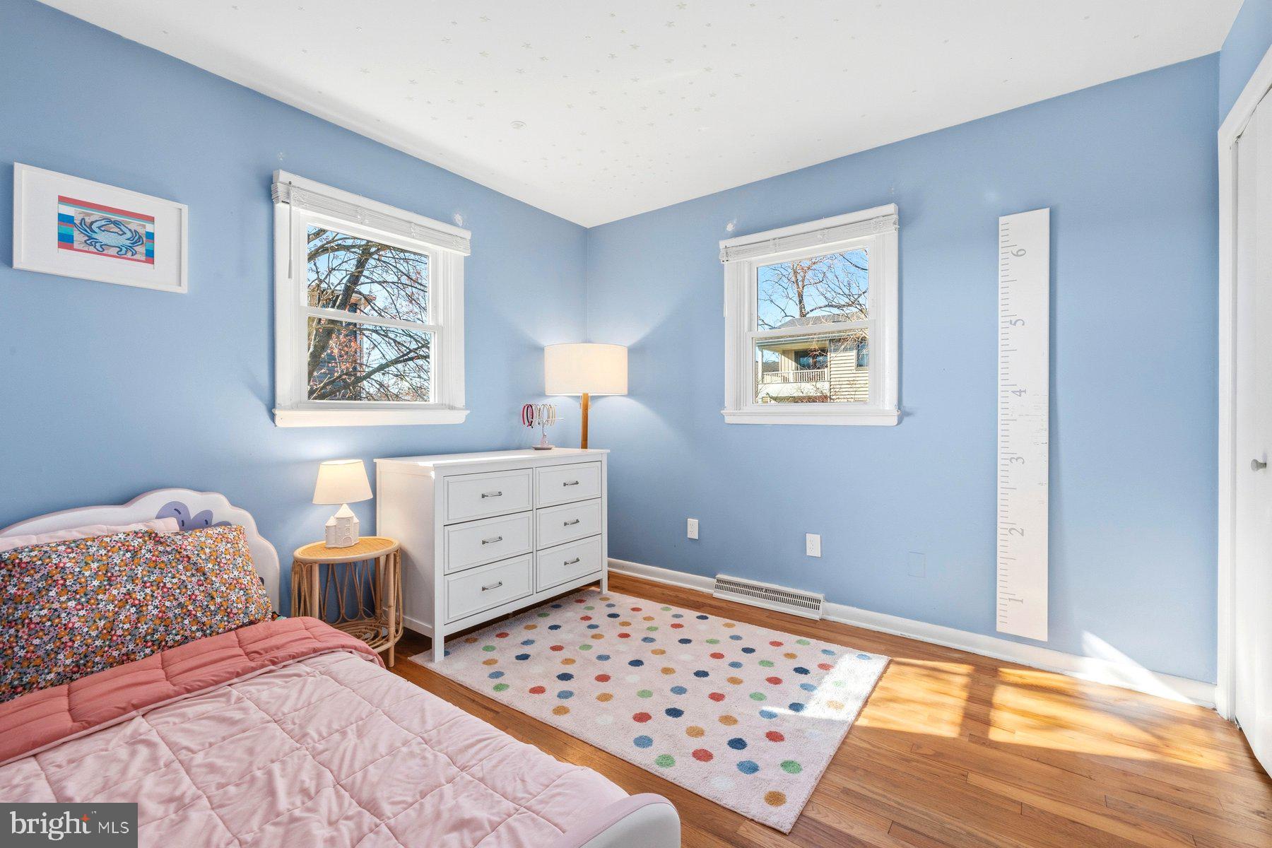 WOODLAND BEACH - Residential