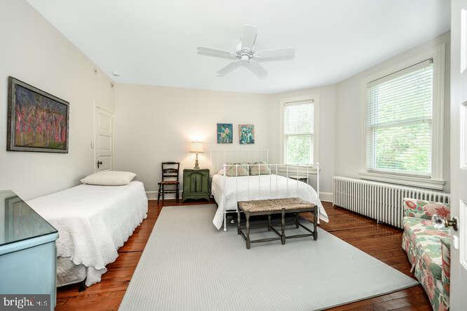 EASTON - Residential