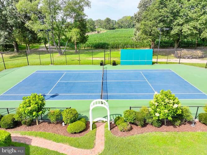 EASTON - Residential