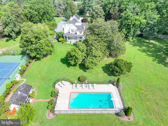 EASTON - Residential