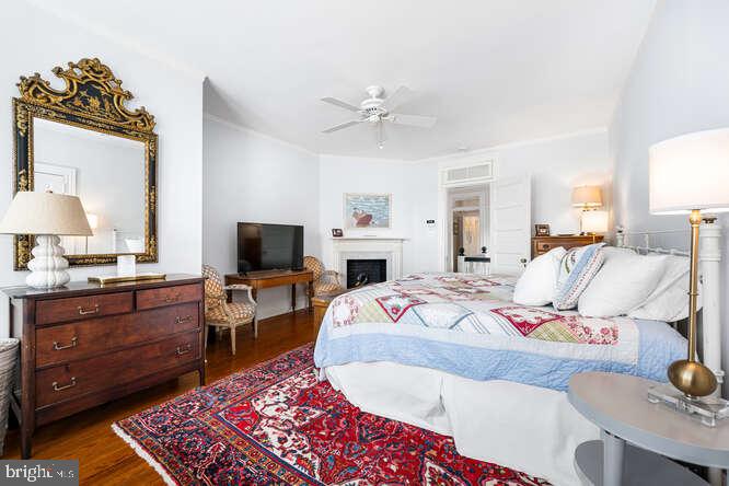 EASTON - Residential