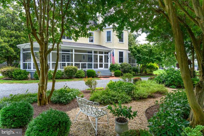 EASTON - Residential