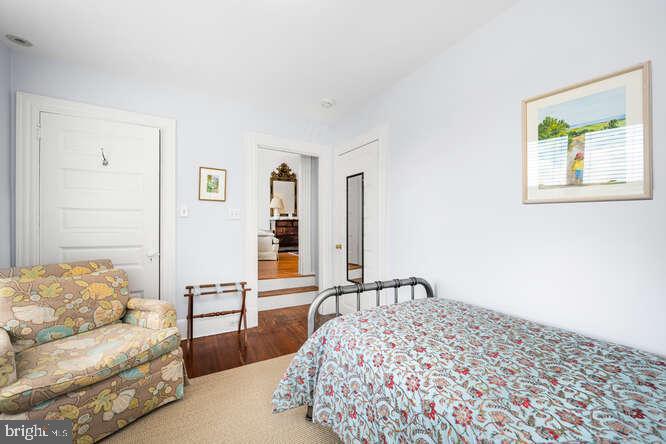 EASTON - Residential