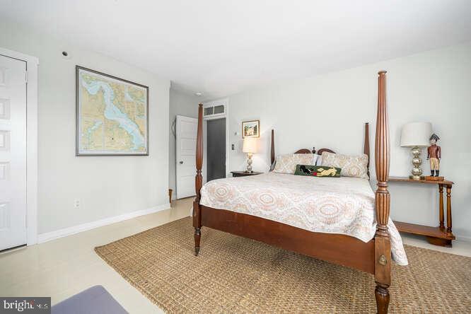 EASTON - Residential